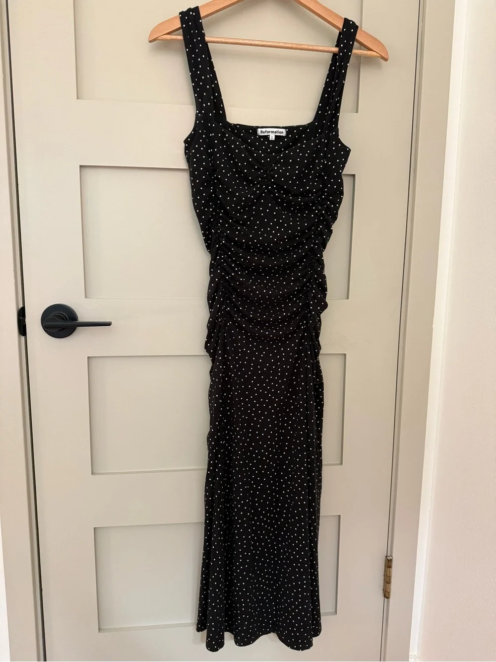 REFORMATION Suvi Knit Midi Dress wedding guest Black White Polka Dots Ruched  S - Picture 2 of 7